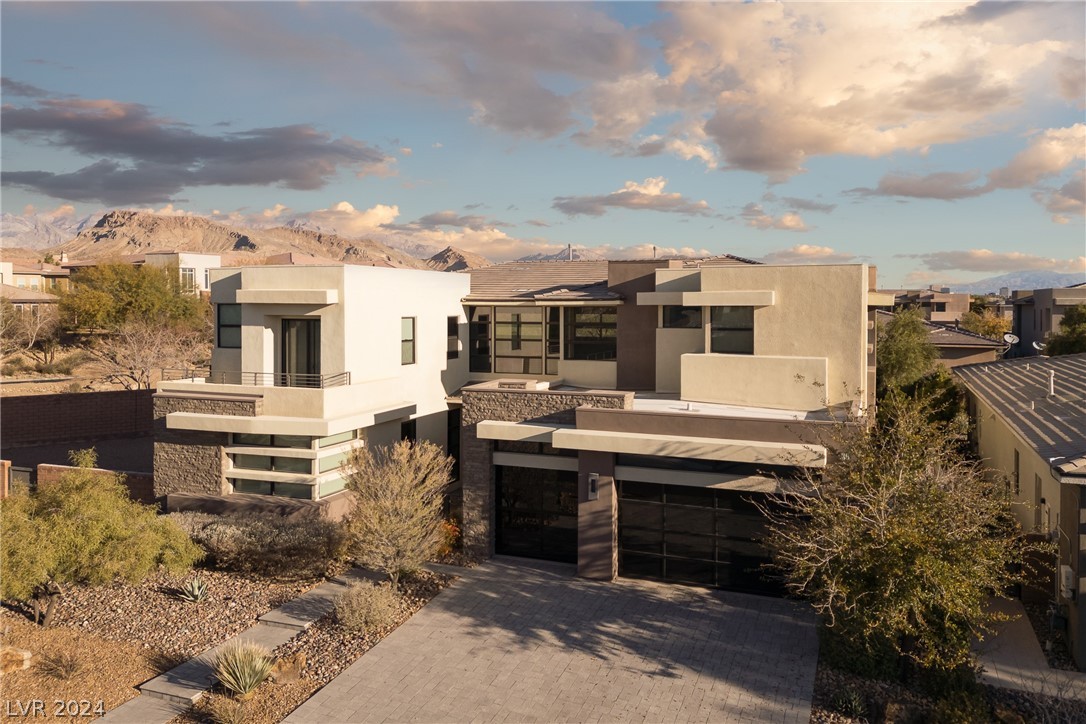 36 HUNTING HORN Drive