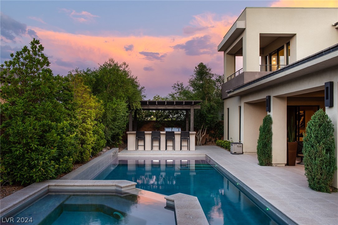 36 HUNTING HORN Drive