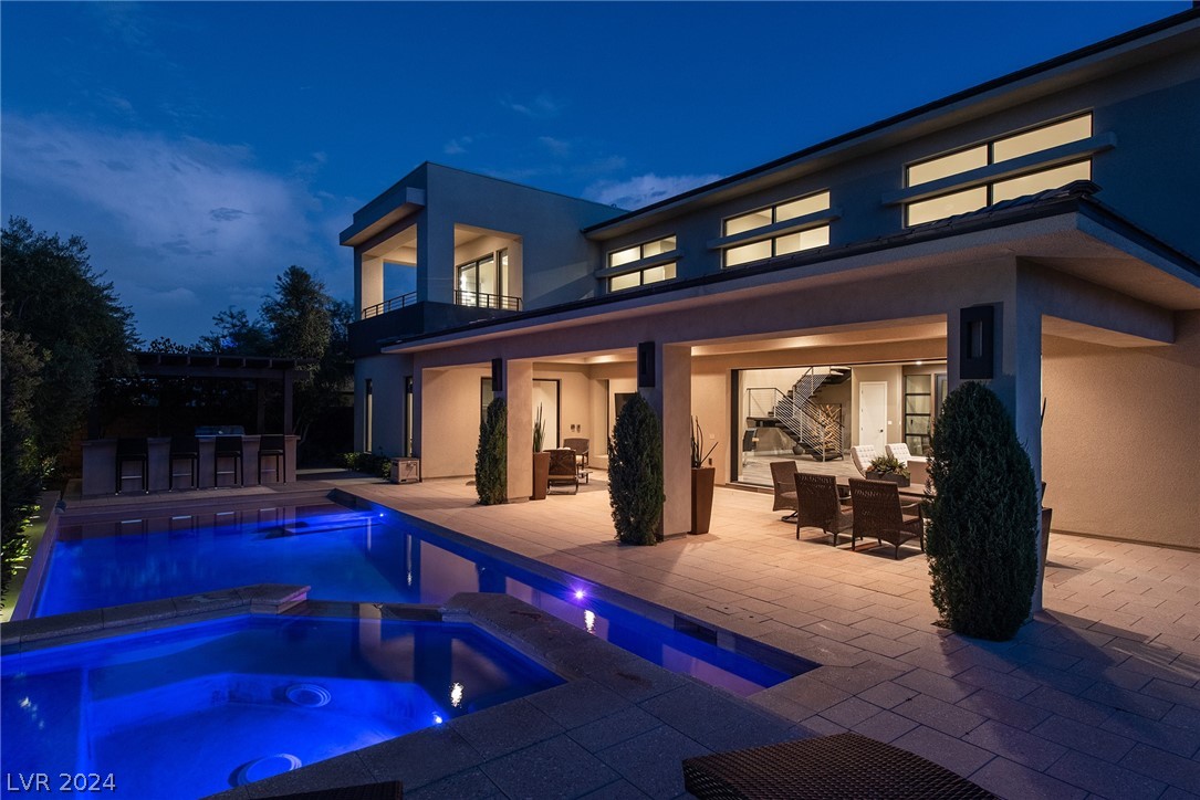 36 HUNTING HORN Drive