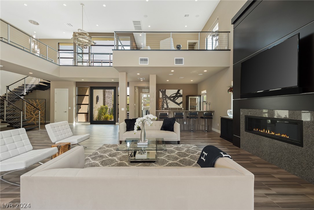 36 HUNTING HORN Drive
