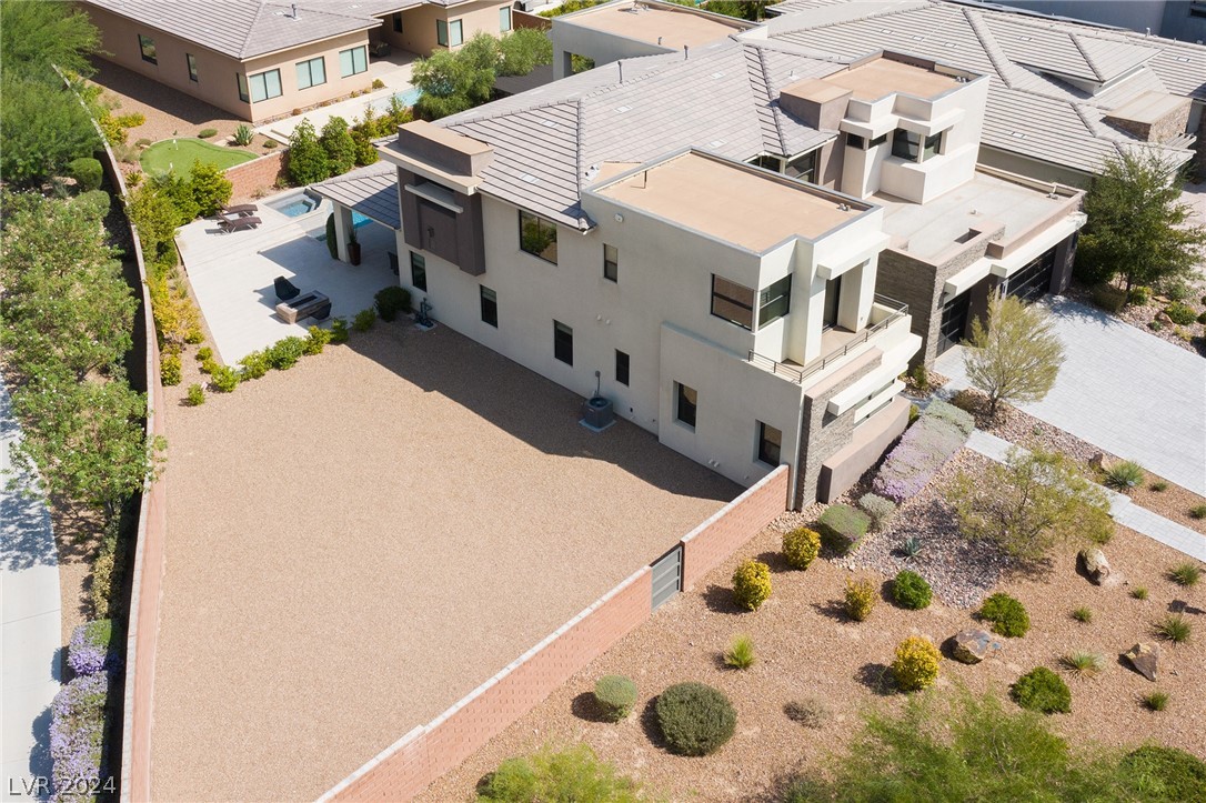 36 HUNTING HORN Drive