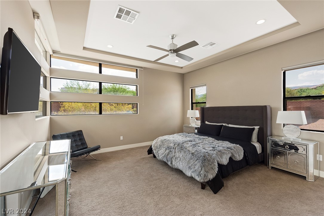36 HUNTING HORN Drive