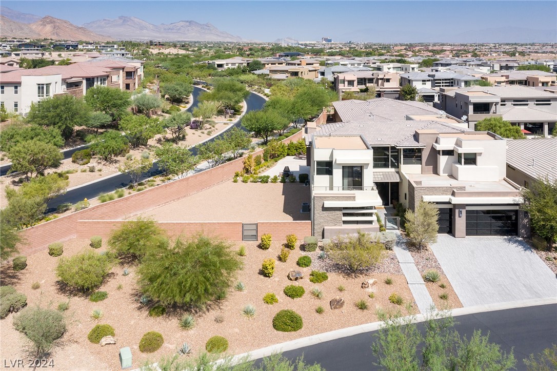 36 HUNTING HORN Drive