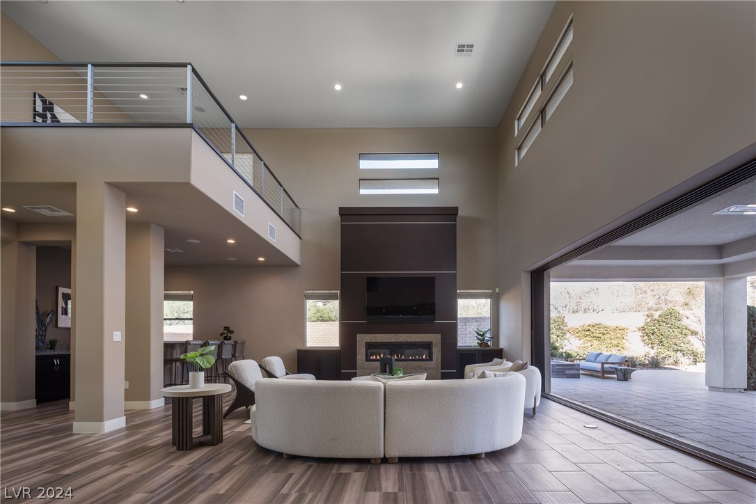 36 HUNTING HORN Drive