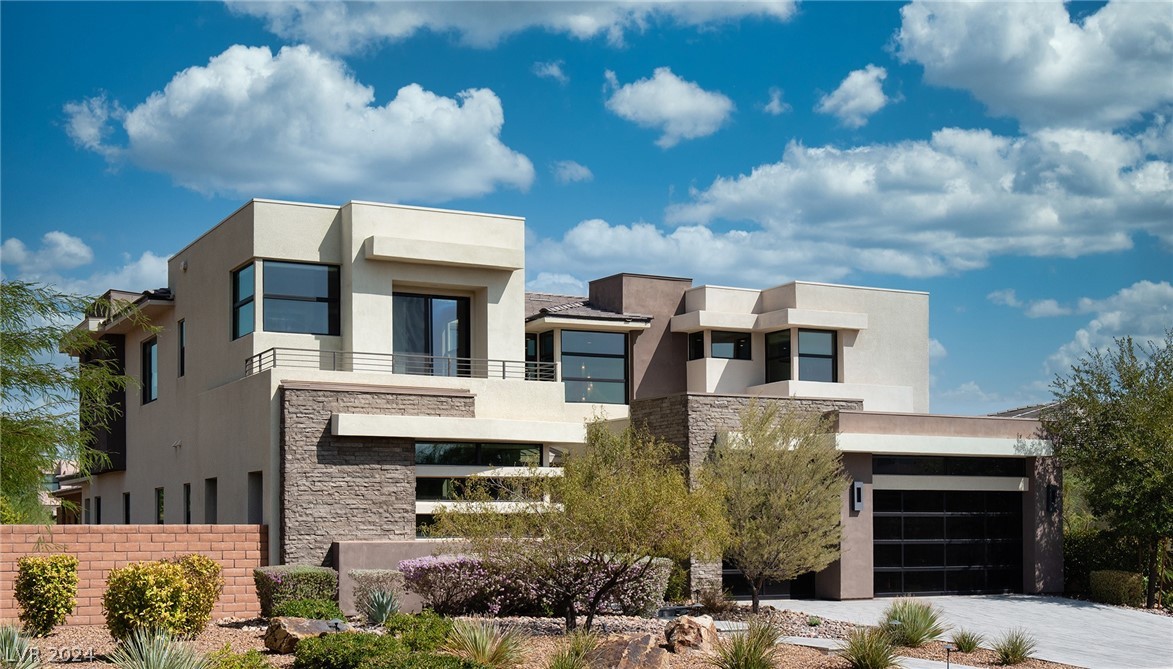 36 HUNTING HORN Drive
