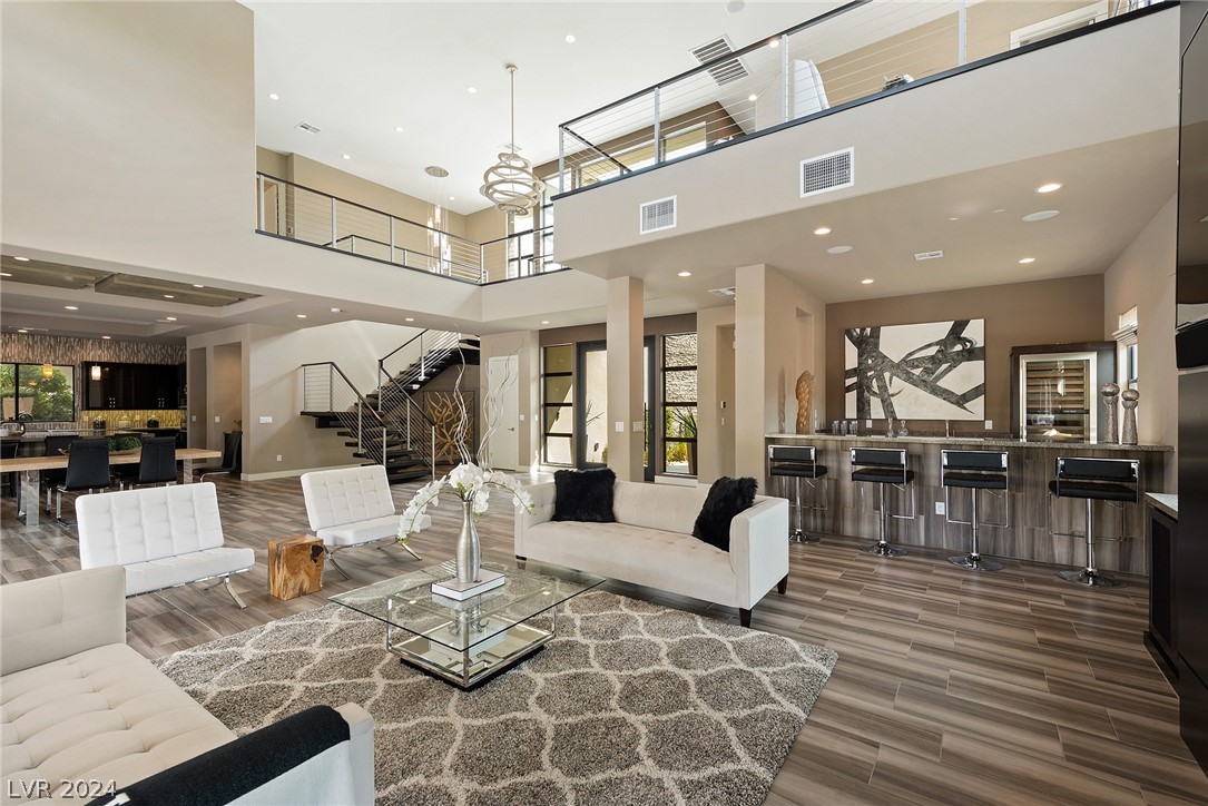 36 HUNTING HORN Drive
