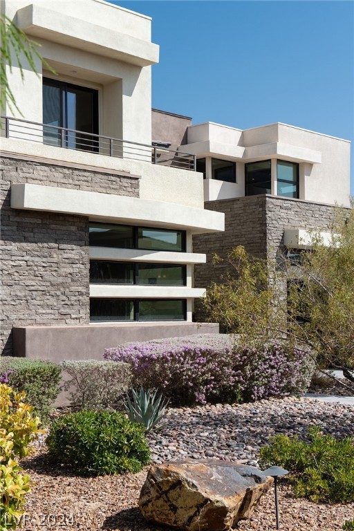 36 HUNTING HORN Drive