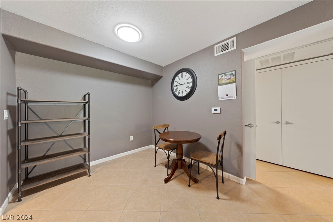 555 East Silverado Ranch Boulevard 1174