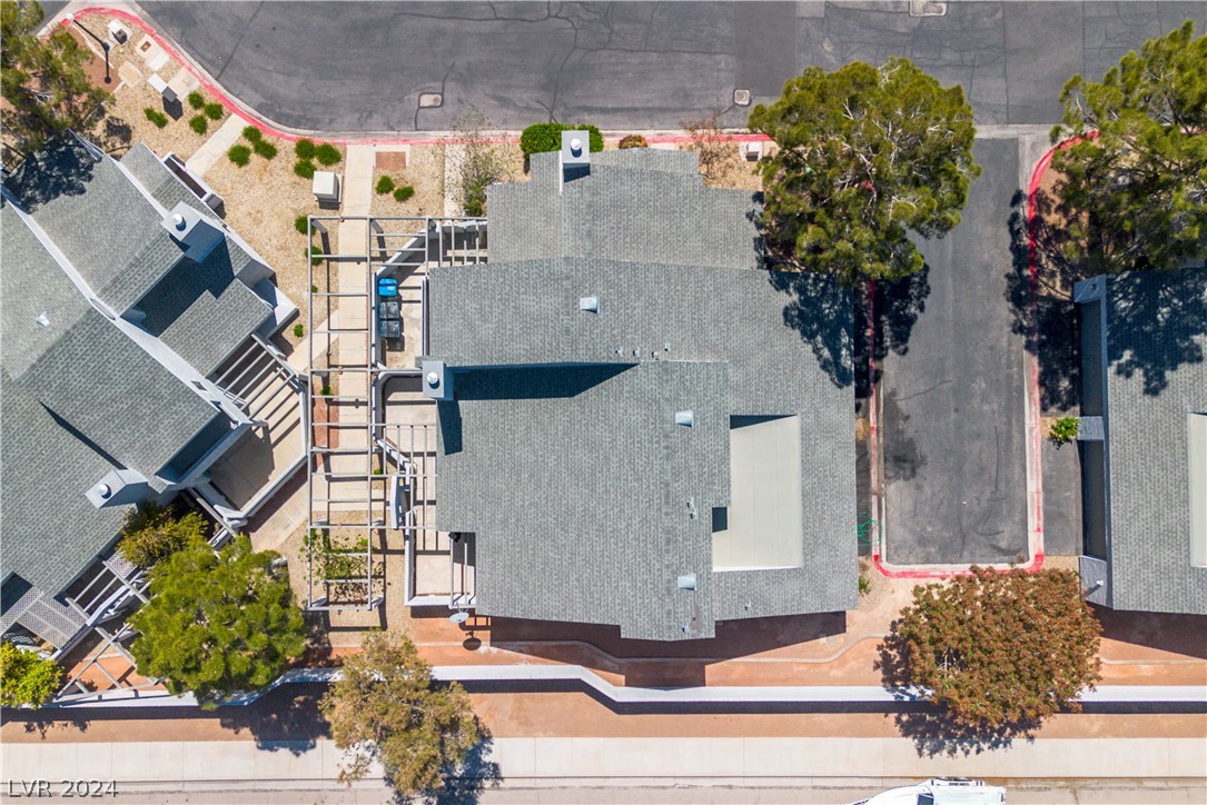 5627 Vineyard Lane