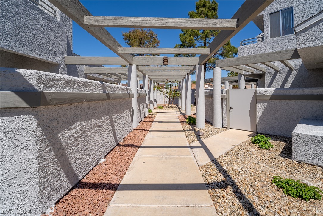 5627 Vineyard Lane