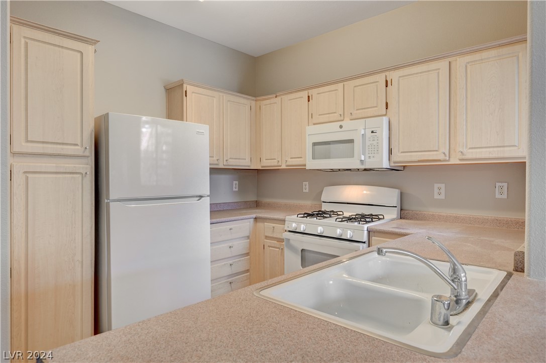 855 North Stephanie Street 2616