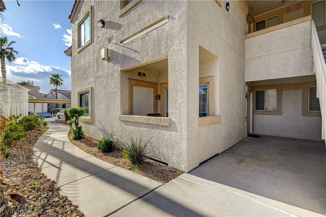 855 North Stephanie Street 2616