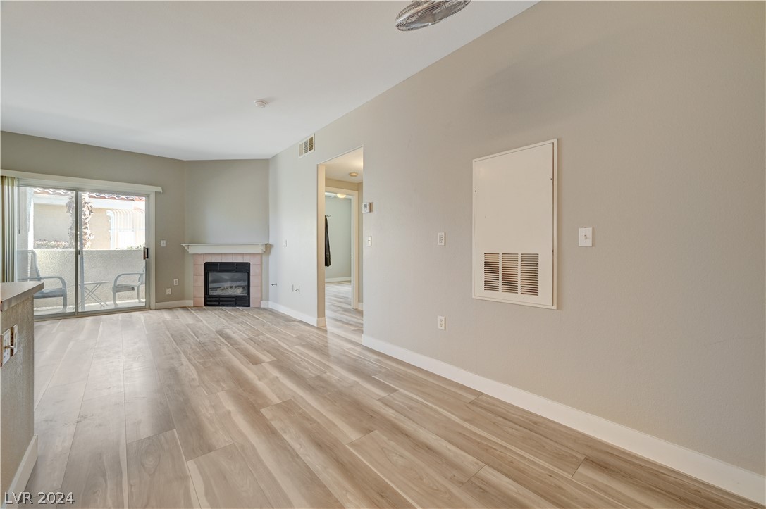 855 North Stephanie Street 2616