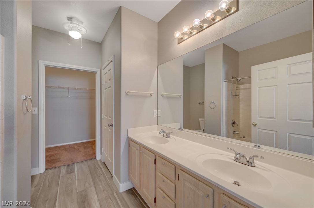 855 North Stephanie Street 2616