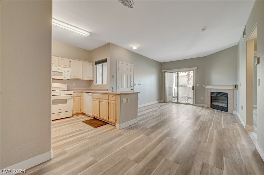 855 North Stephanie Street 2616