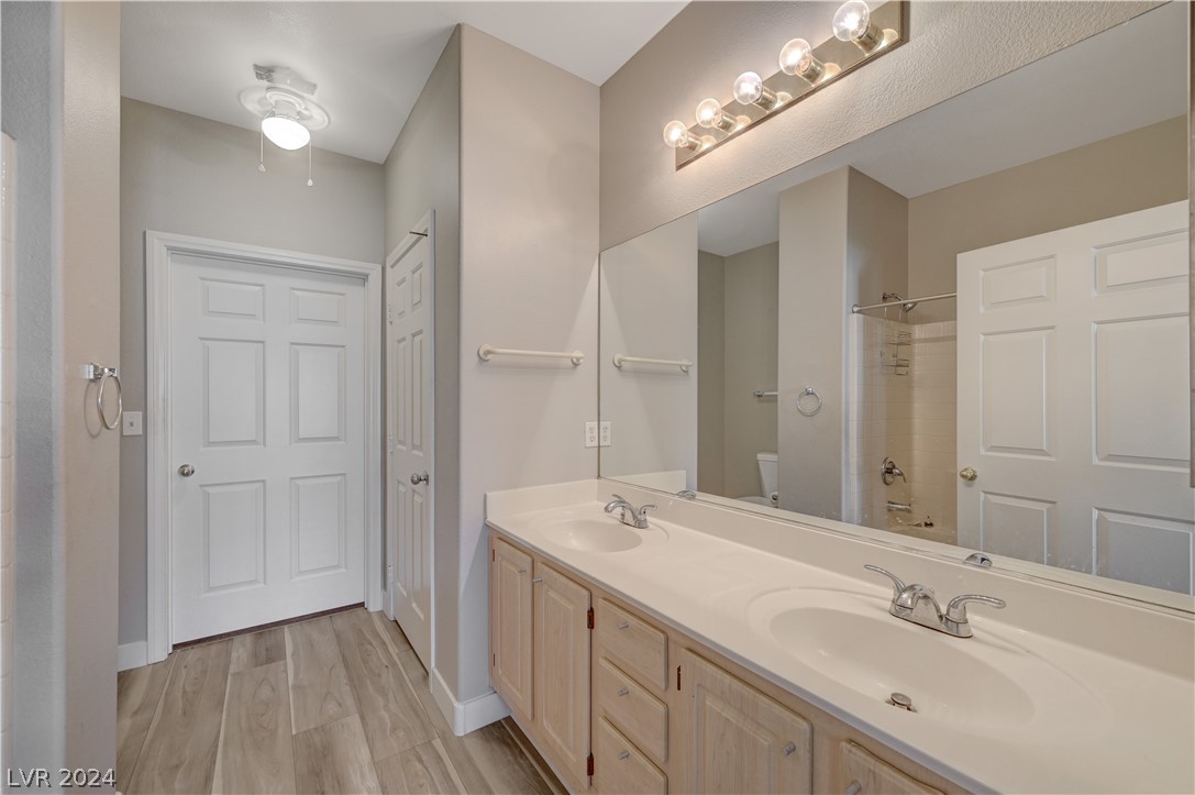 855 North Stephanie Street 2616