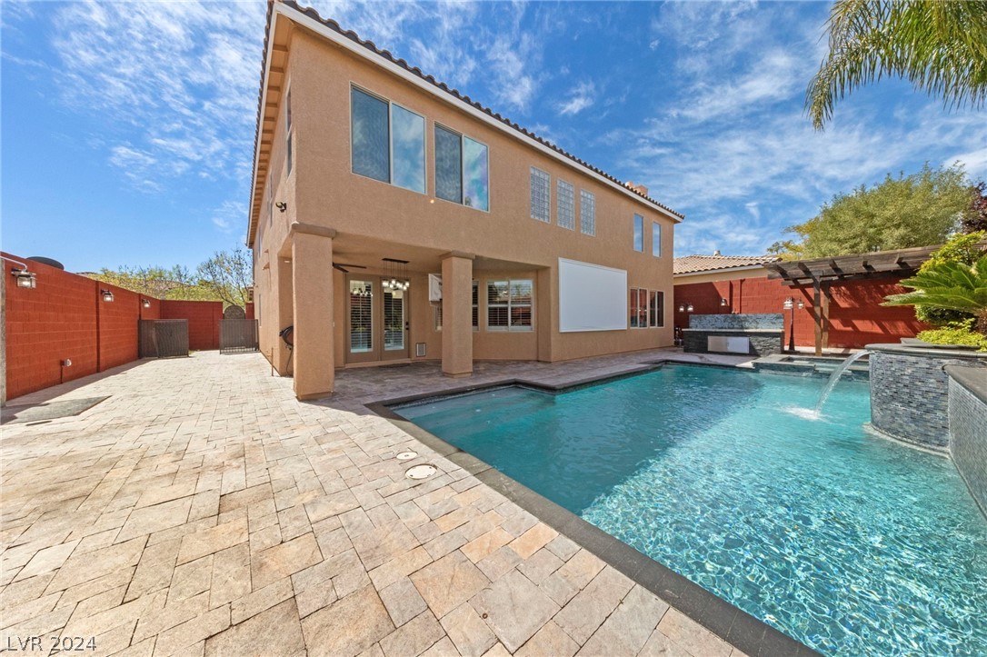 9352 Bronze River Avenue