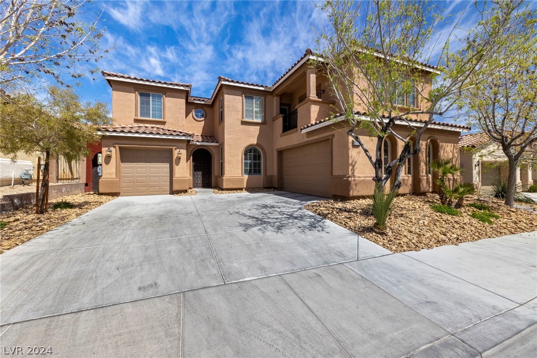 9352 Bronze River Avenue