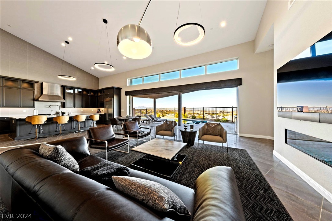 6138 Willow Ridge Court