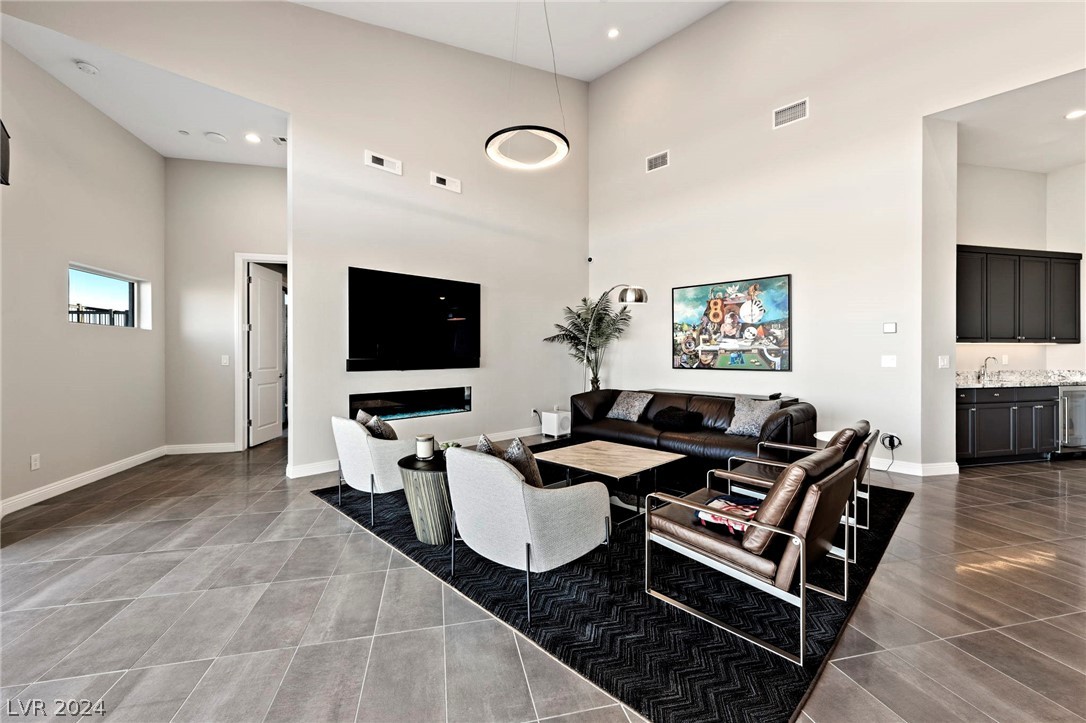6138 Willow Ridge Court