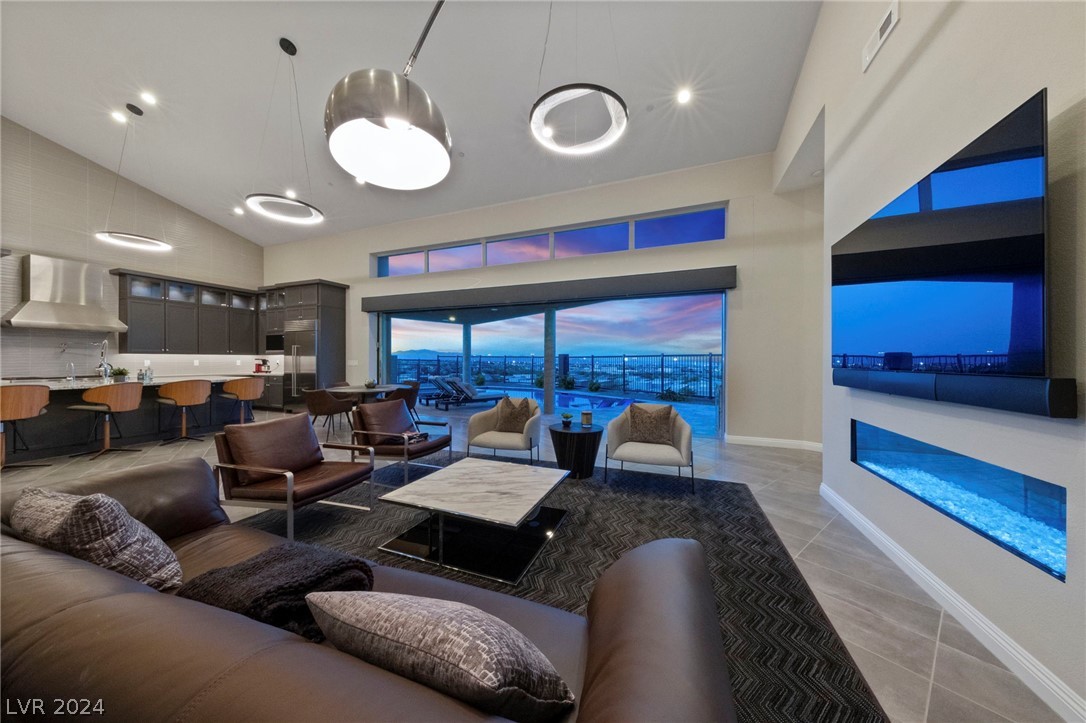 6138 Willow Ridge Court