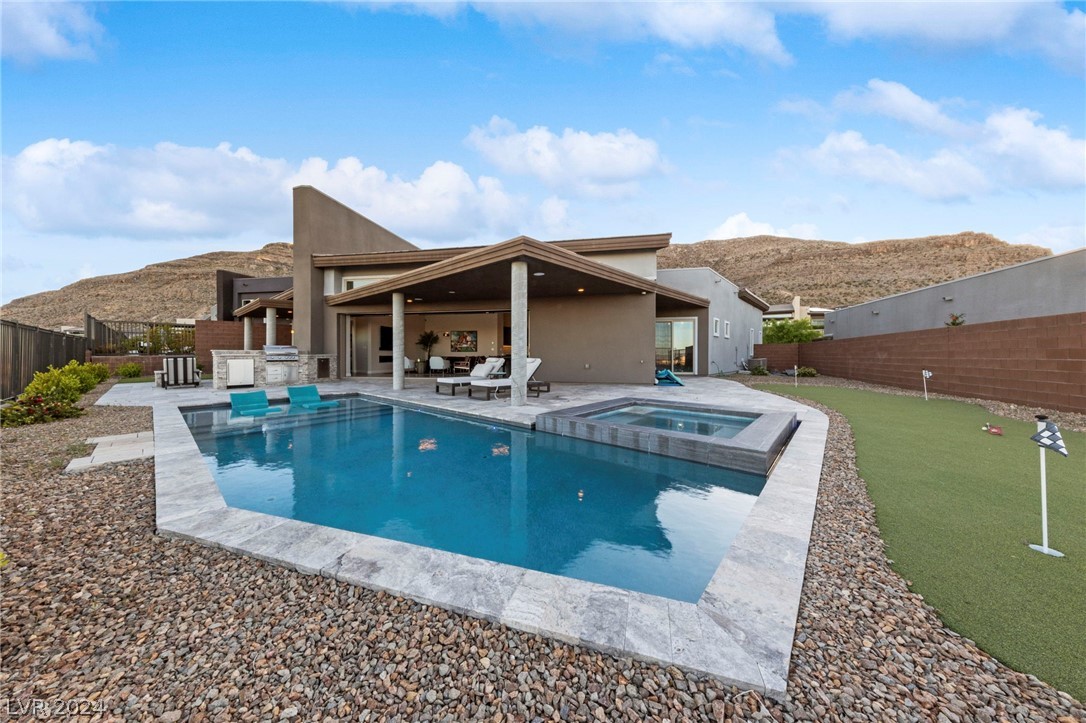 6138 Willow Ridge Court