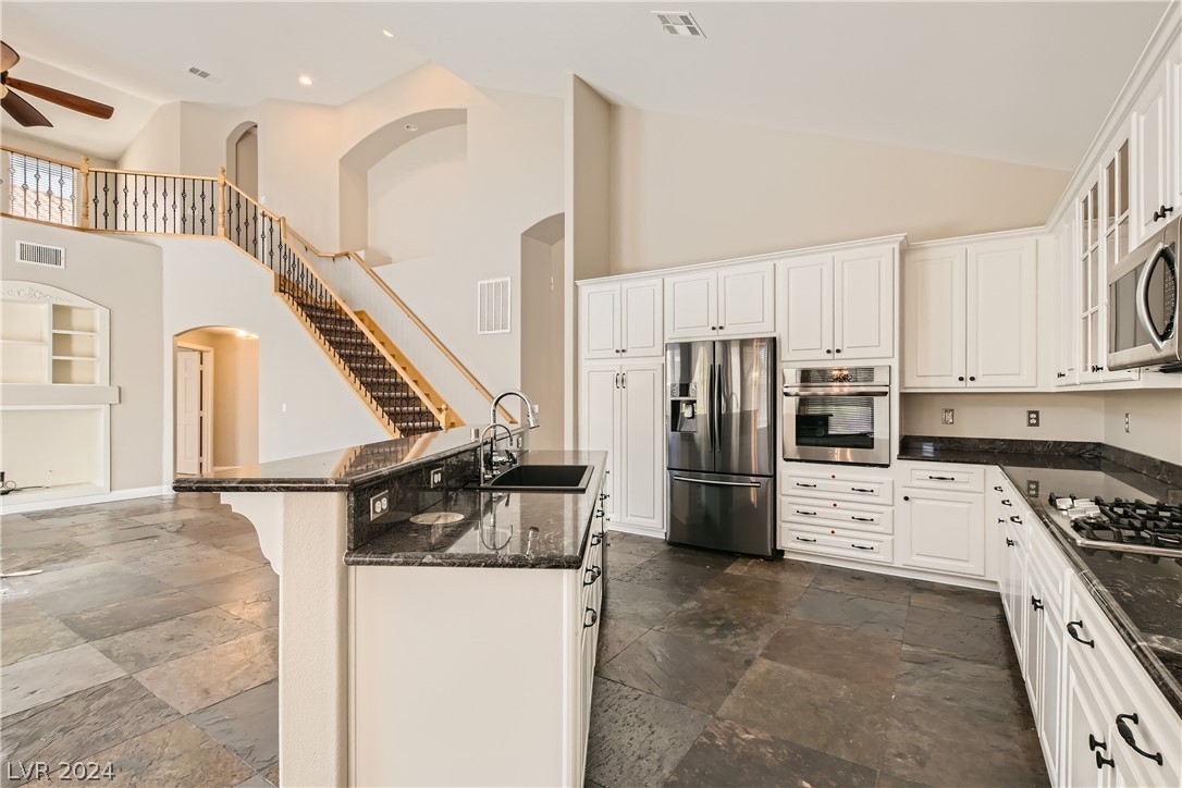 11025 Cardinal Crest Lane