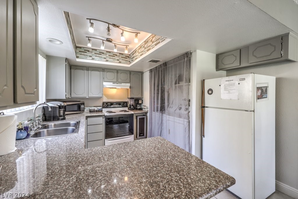 4627 Monterey Circle 1