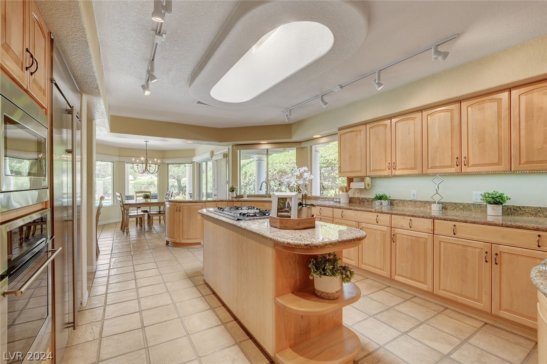2419 High Vista Drive