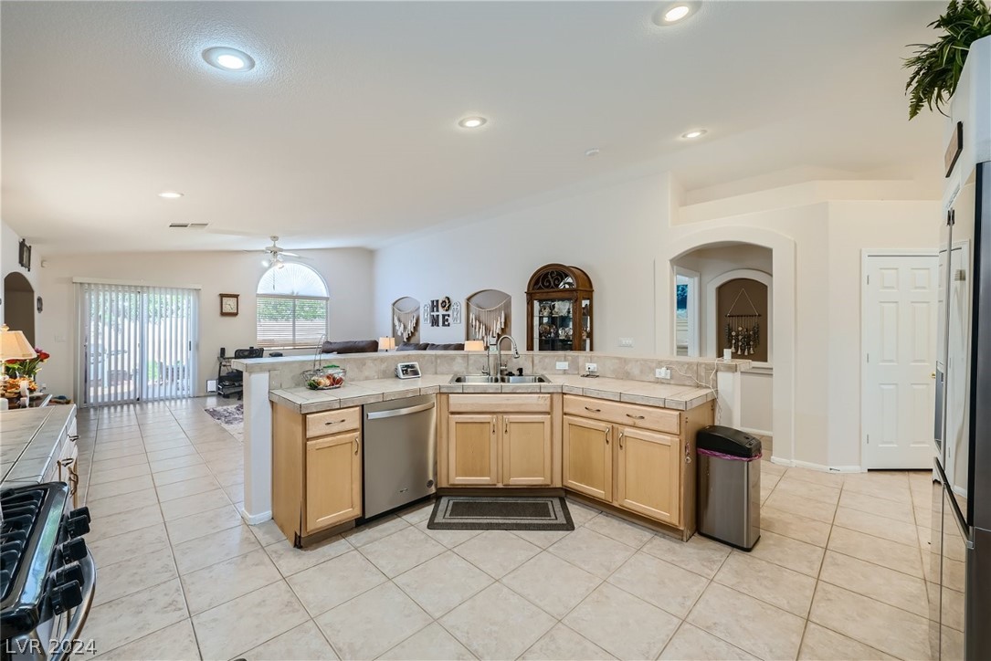 7635 Morning Lake Drive