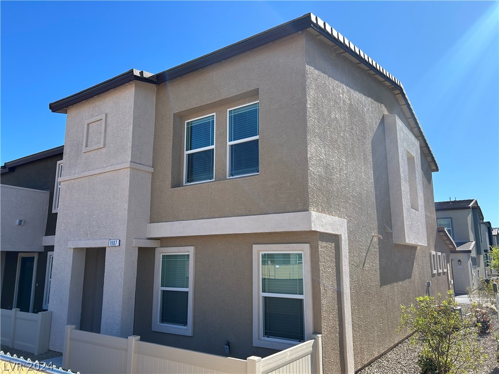 1907 Arietta Vista Street