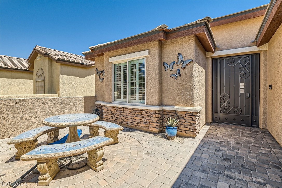 3324 Blue Ribbon Downs Street