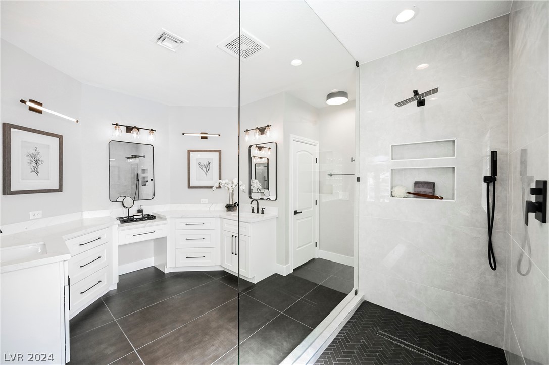 8112 Lake Hills Drive