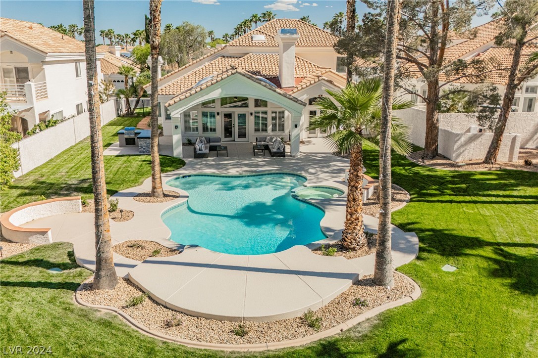 8112 Lake Hills Drive