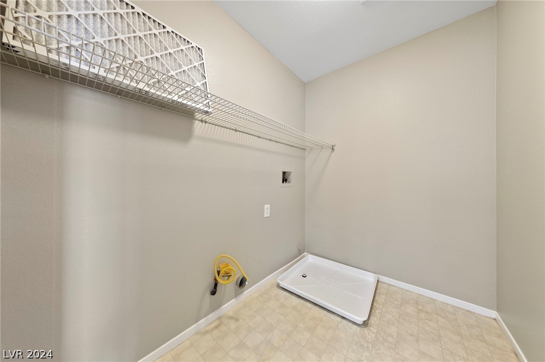 9138 Horizon Mist Avenue