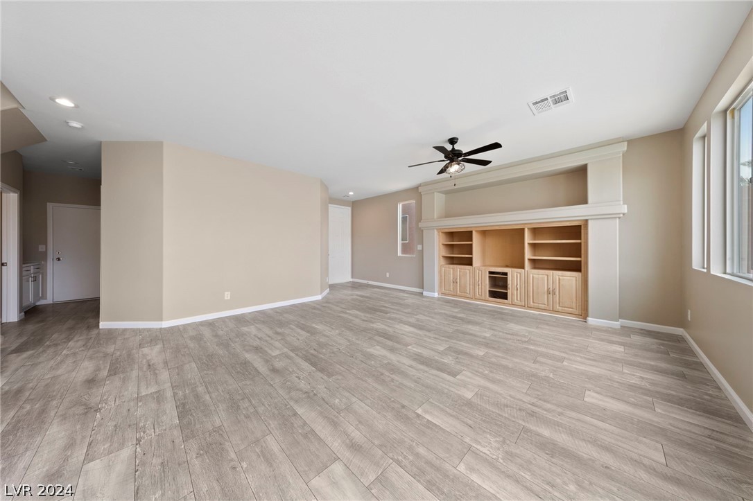 9138 Horizon Mist Avenue