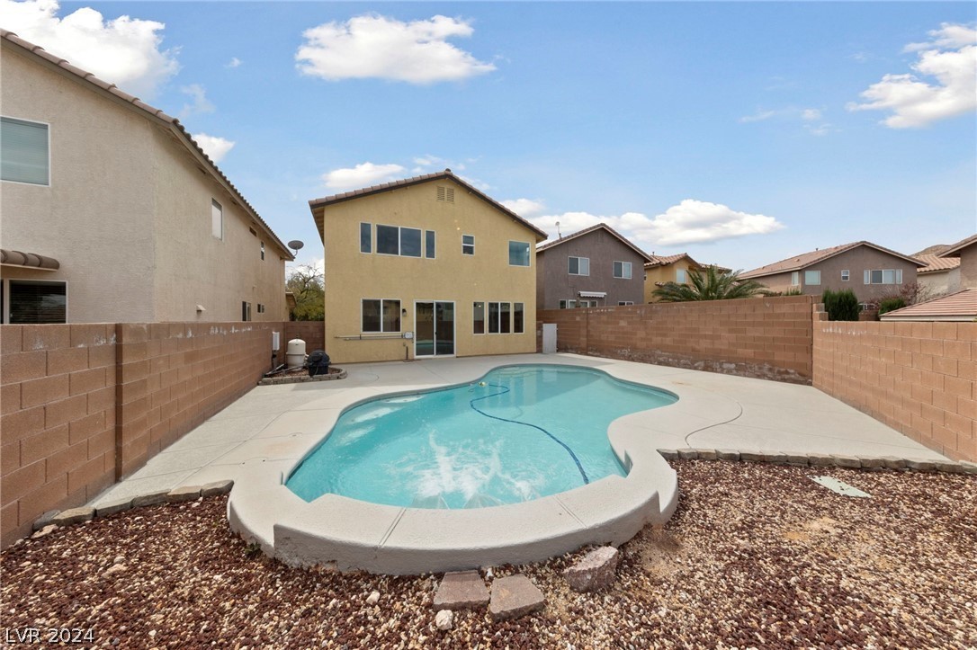 9138 Horizon Mist Avenue