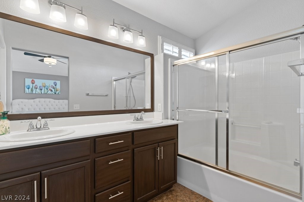 646 Emerald City Avenue