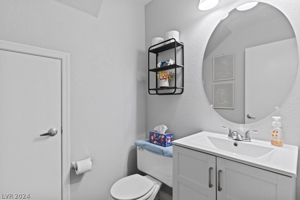 646 Emerald City Avenue