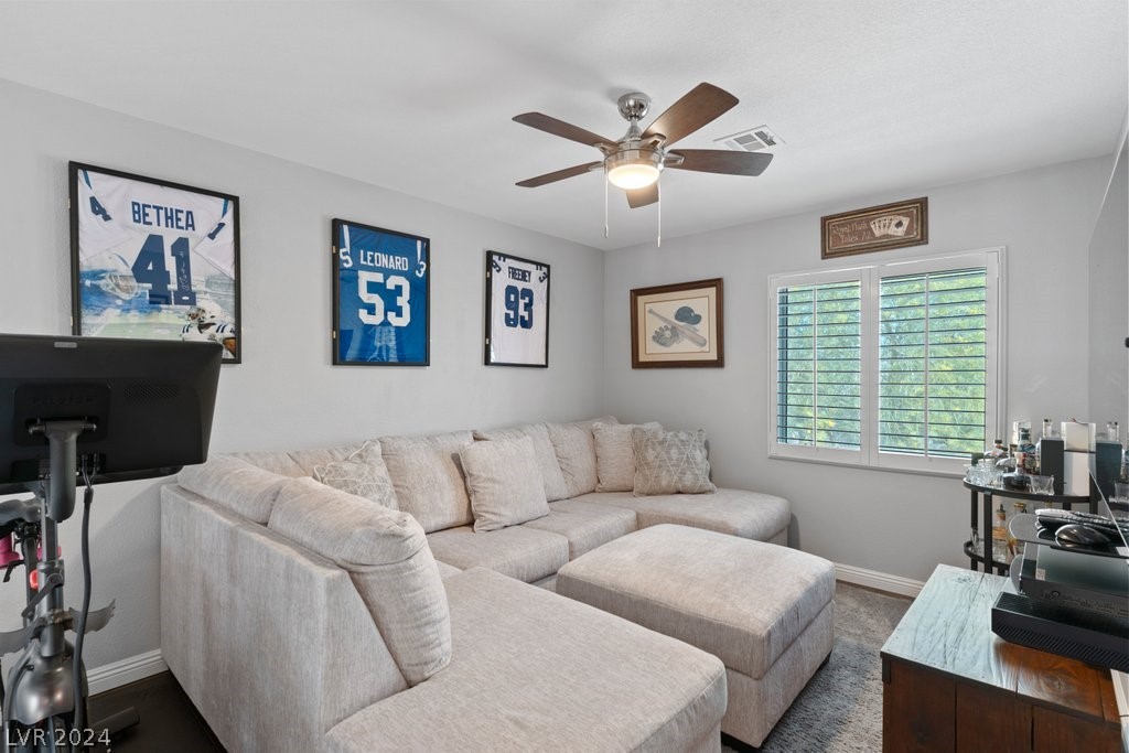 646 Emerald City Avenue