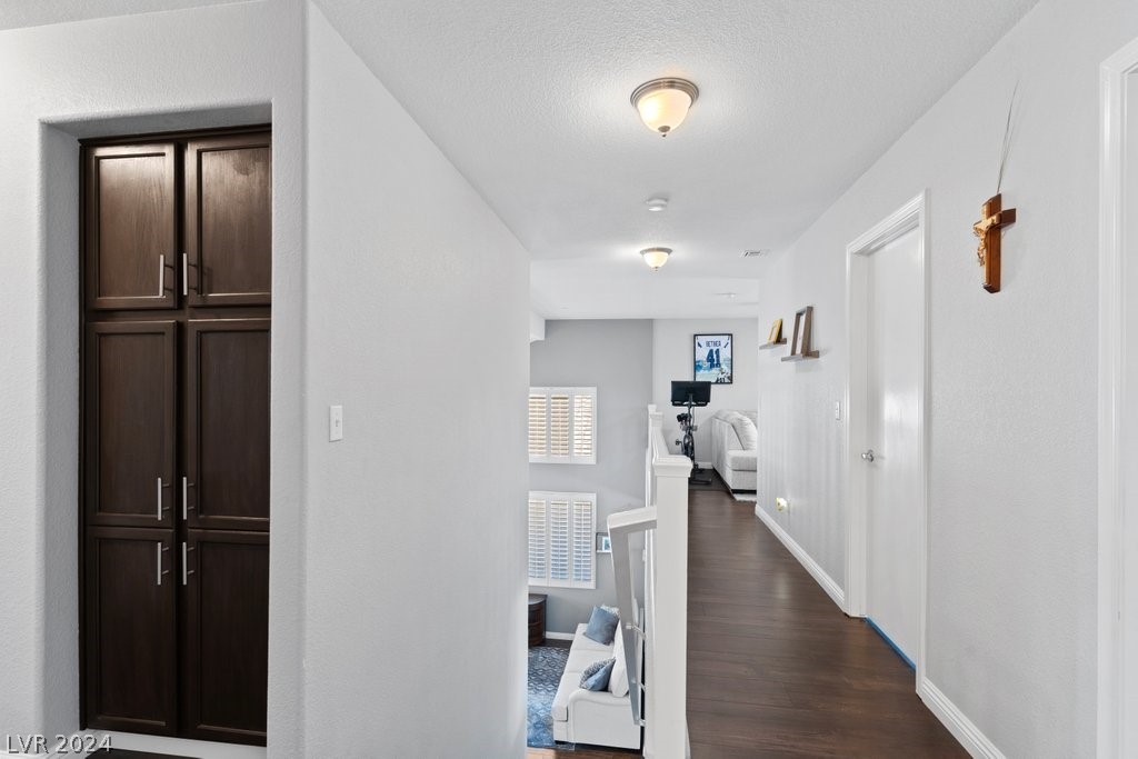 646 Emerald City Avenue