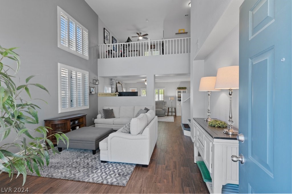 646 Emerald City Avenue