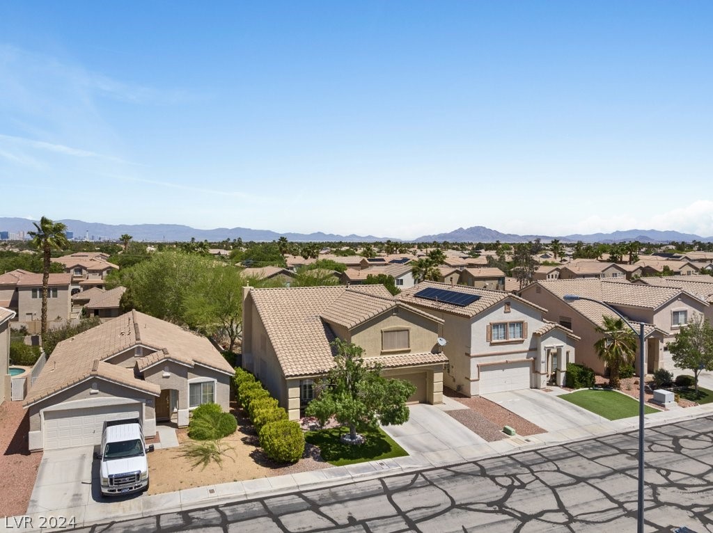 646 Emerald City Avenue