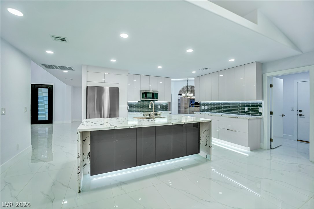 10060 West Tropical Parkway