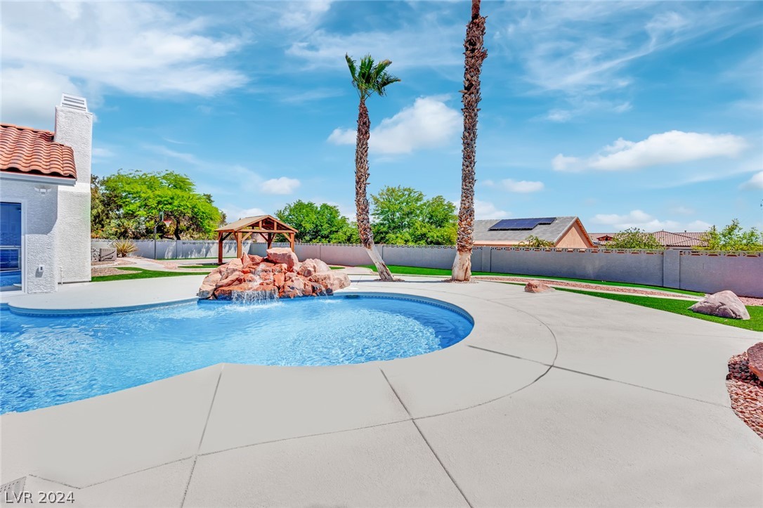 10060 West Tropical Parkway
