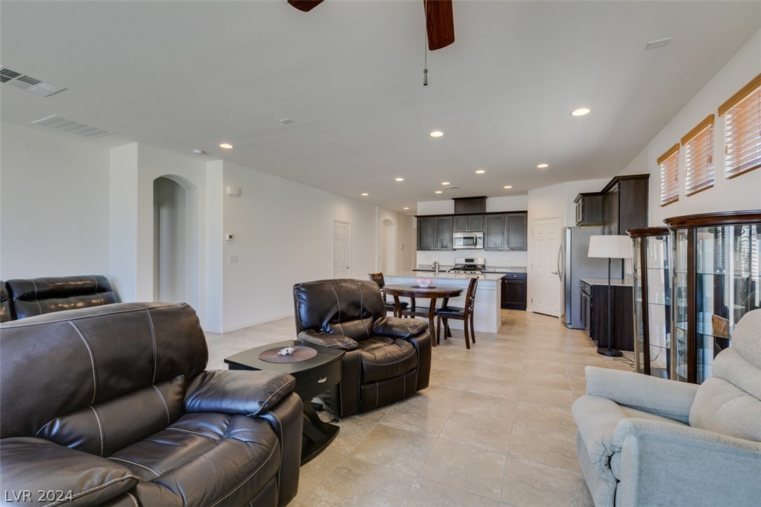 26 Kaku Ridge Way