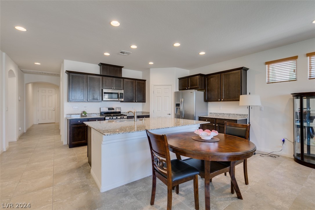 26 Kaku Ridge Way