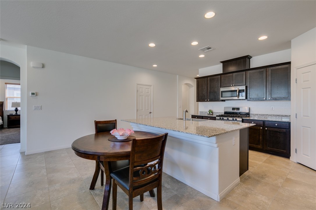 26 Kaku Ridge Way