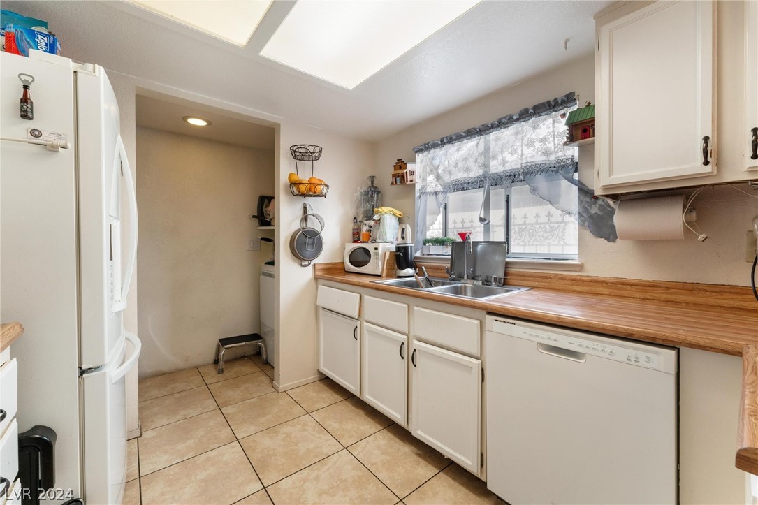 6616 Rhinelander Drive