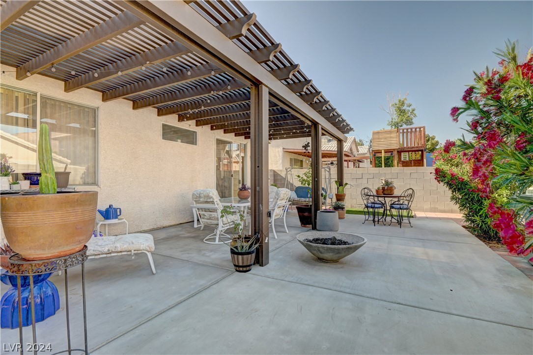 1330 Hazel Tree Court